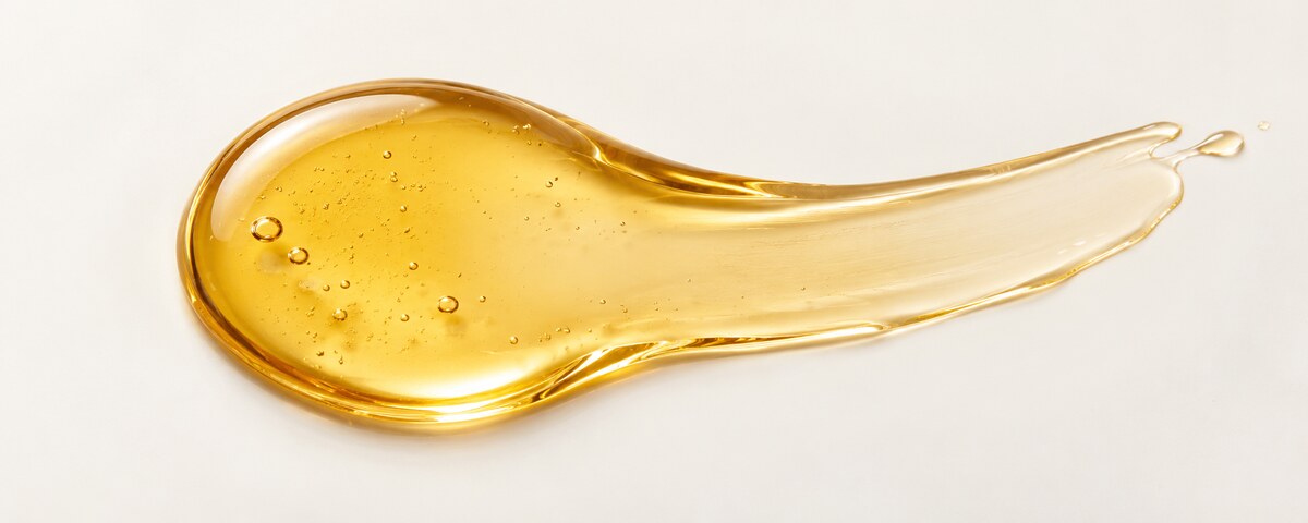 Illustrative amber botanical oil